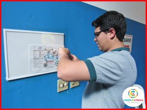 Técnico em segurança do trabalho atualiza ferramenta de gestão de riscos