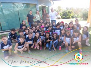 Planetário e palestra ministrada por bióloga da Cidade da Criança aprofundam conteúdos estudados no Colégio JP
